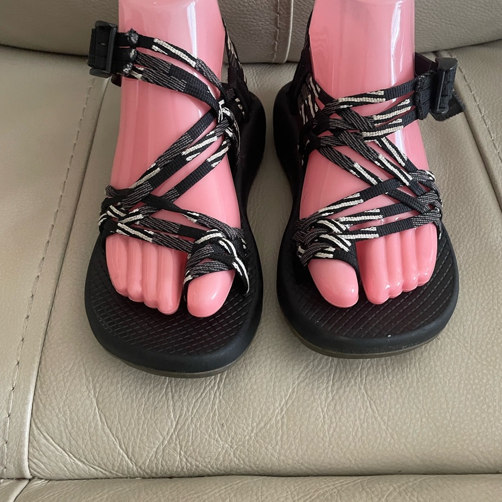 Chaco Black and White Sandals Comfortable Summer Footwear
